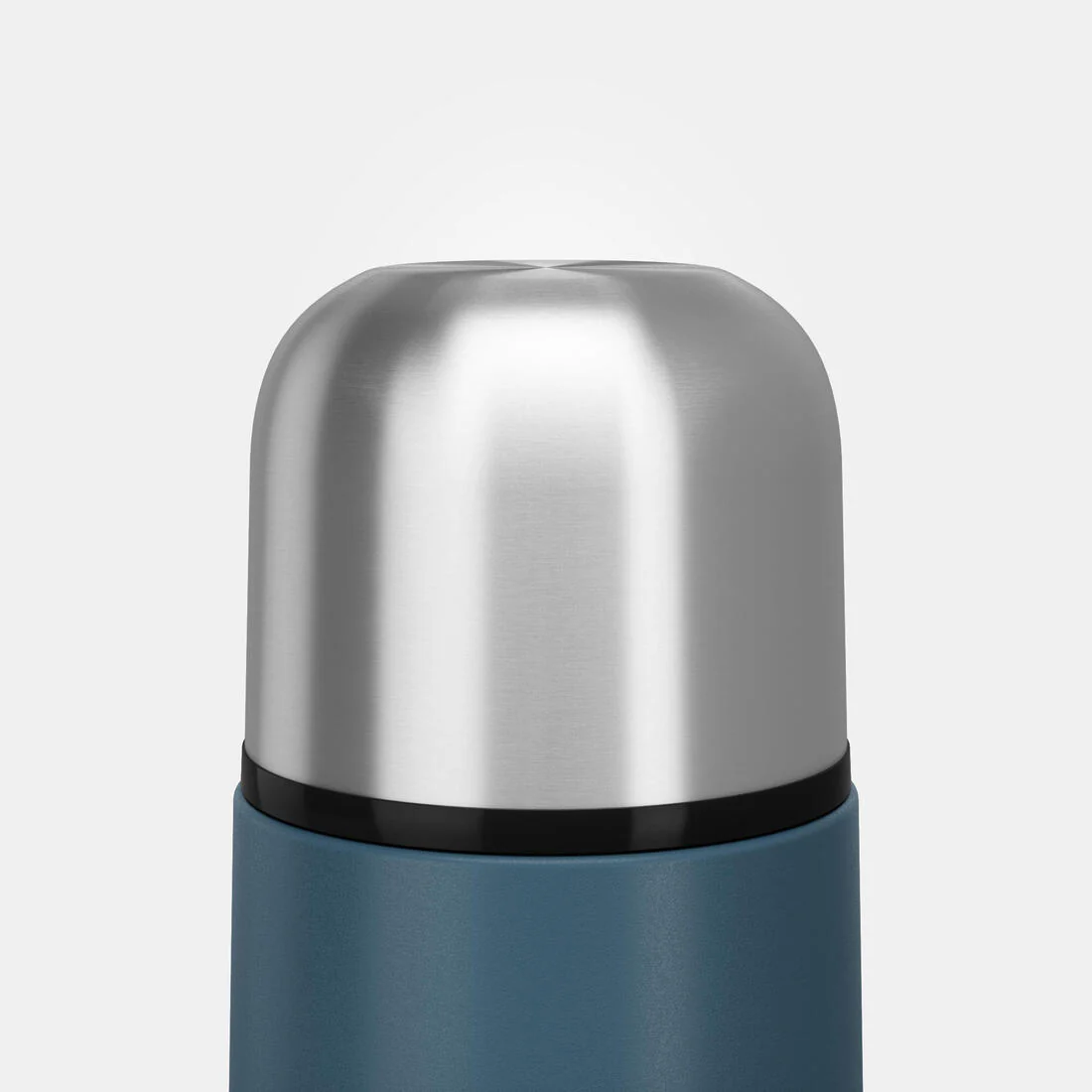 0.7 L stainless steel insulated flask with cup for hiking - Image 4