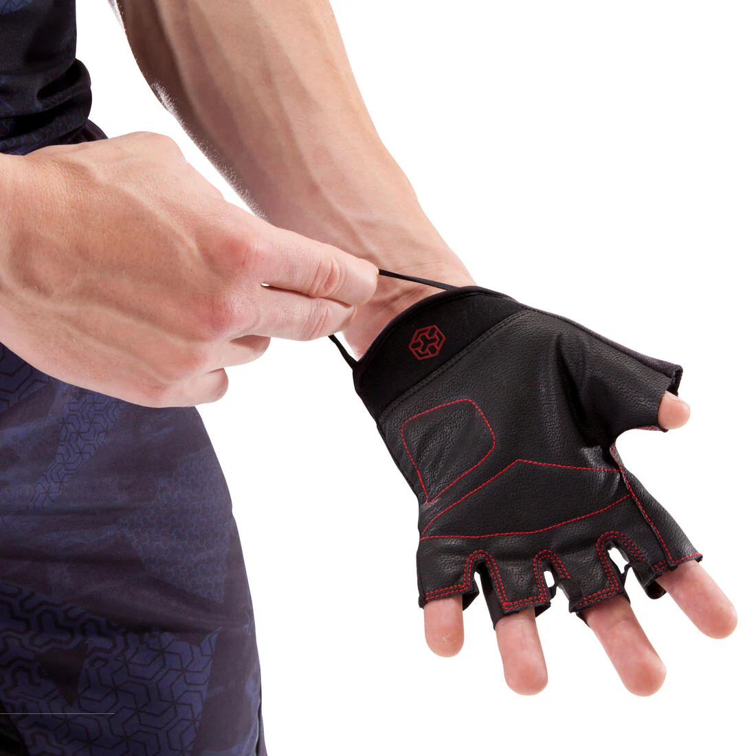 100 Weight Training Gloves - Black/Red - Image 10