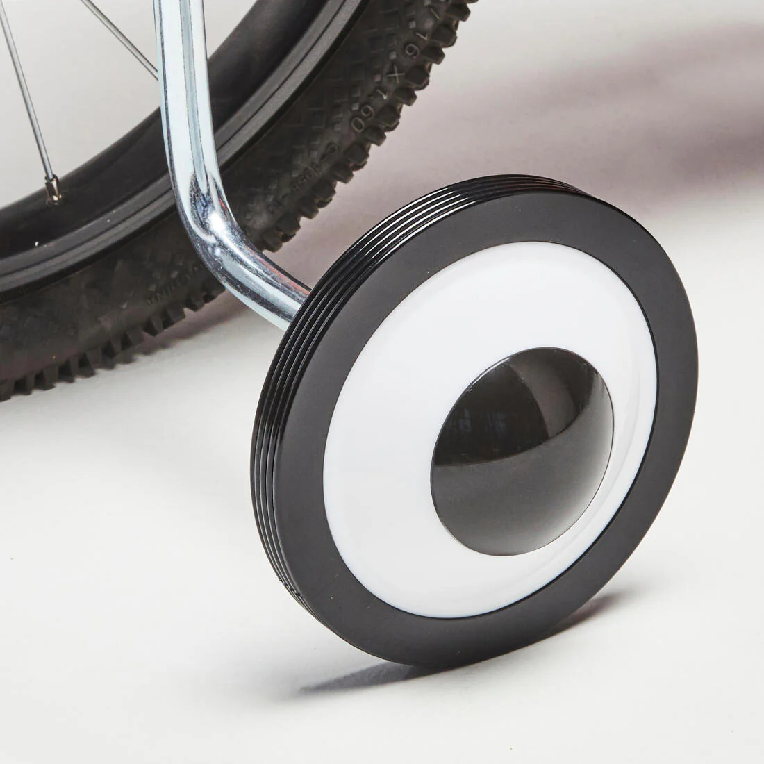 16" Kids' Bike Training Wheels - Image 7