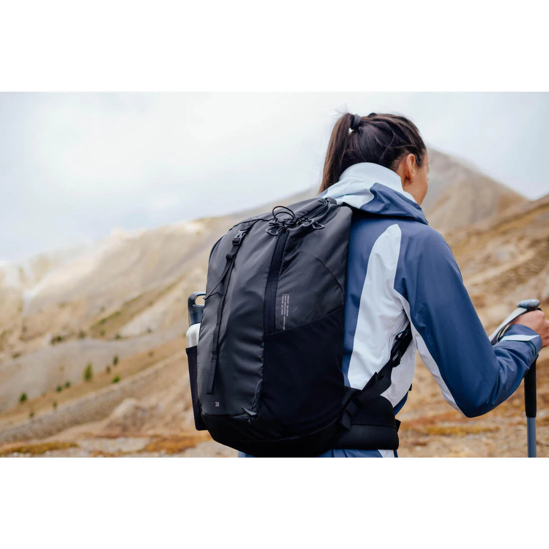 20 L Mountain Hiking Backpack - MH100 - Black - Image 3