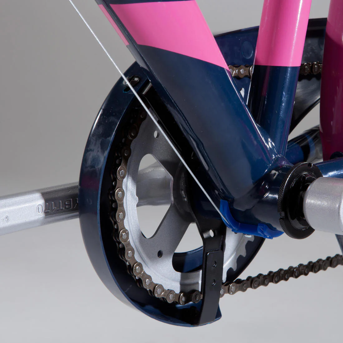 24 Inch KIDS HYBRID BIKE ORIGINAL 500 9-12 YEARS OLD - Blue/pink - Image 5