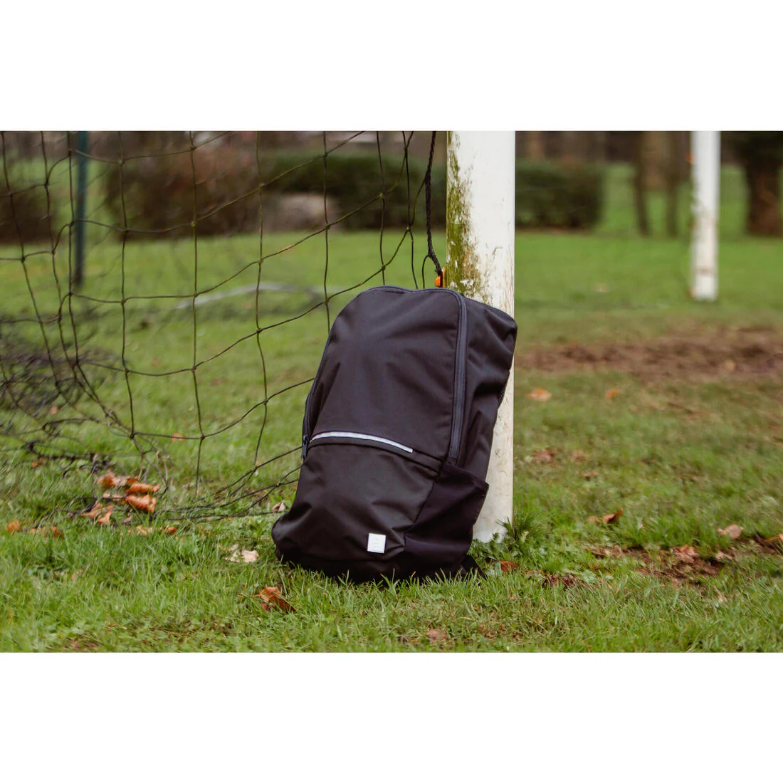 24L Backpack Essential - Black - Image 17