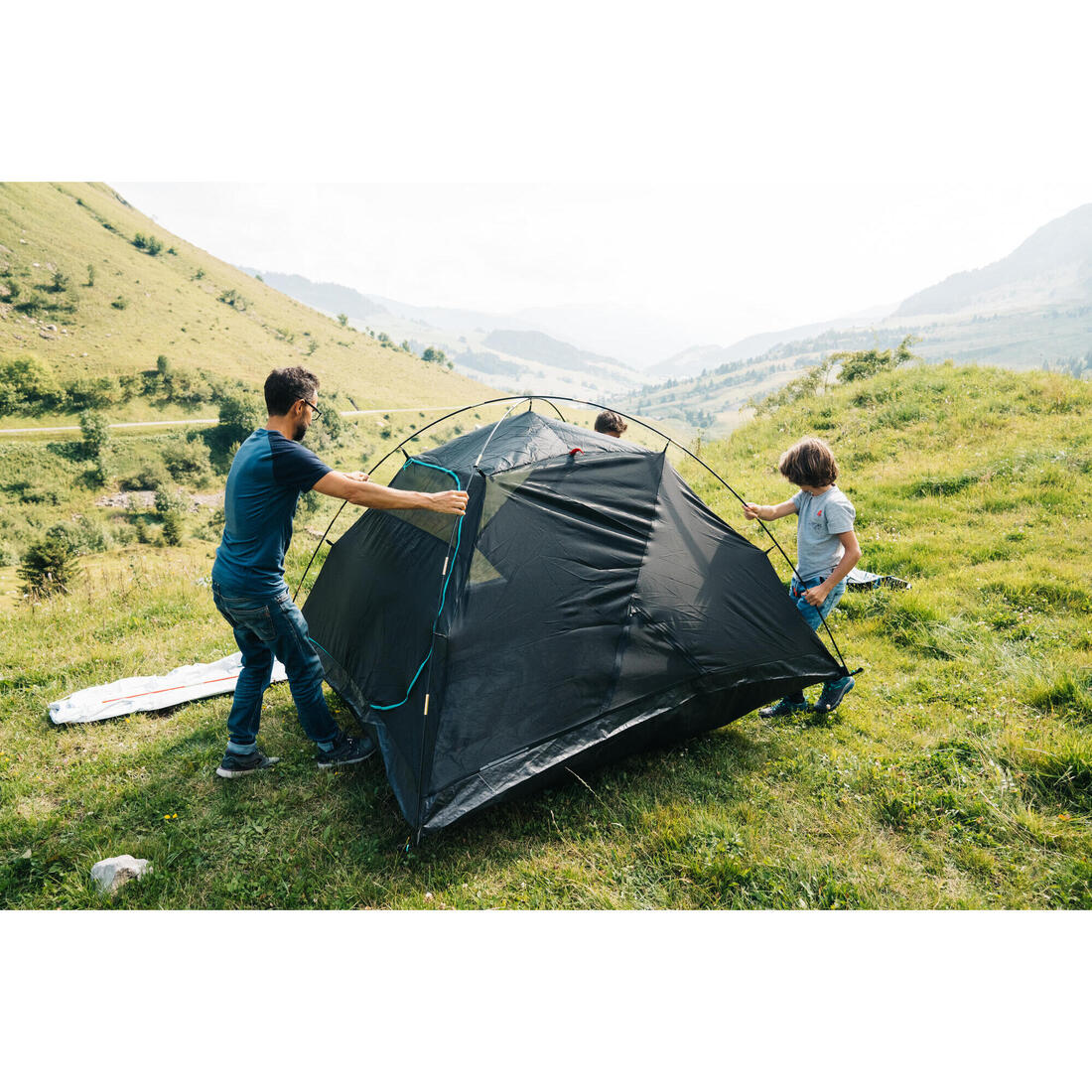 3-person camping tent, MH100 - Fresh & Black - Image 4