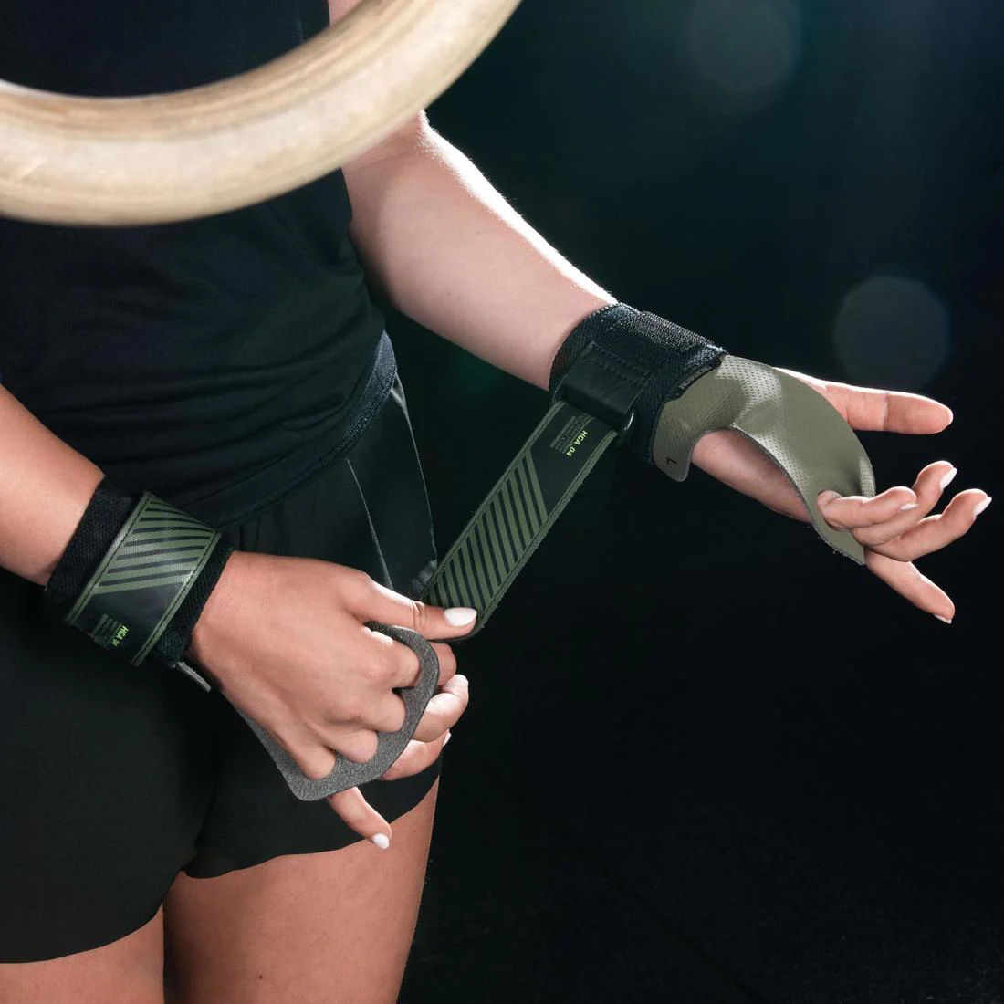 4-Fin Cross Training Hand Grip - Image 12