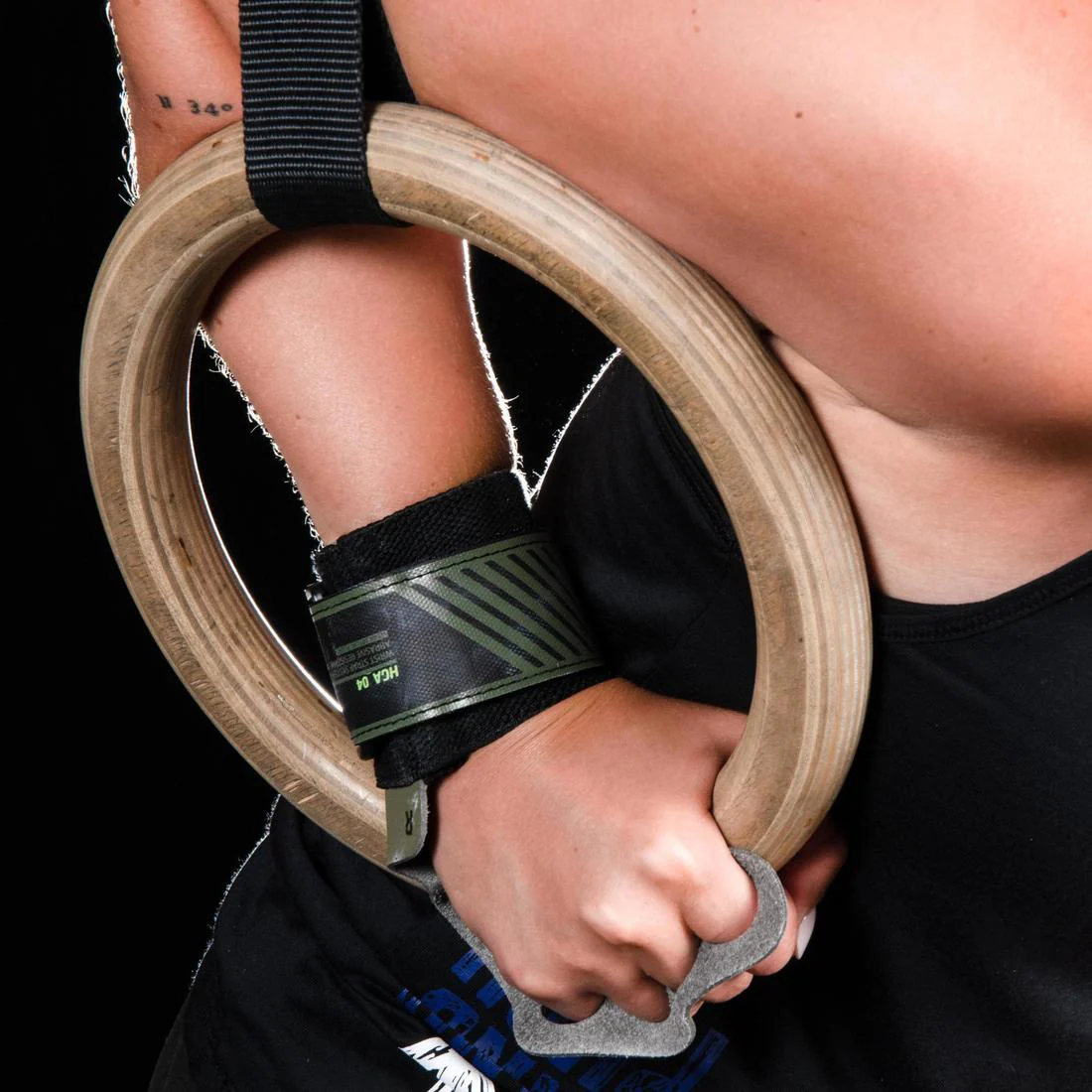 4-Fin Cross Training Hand Grip - Image 4