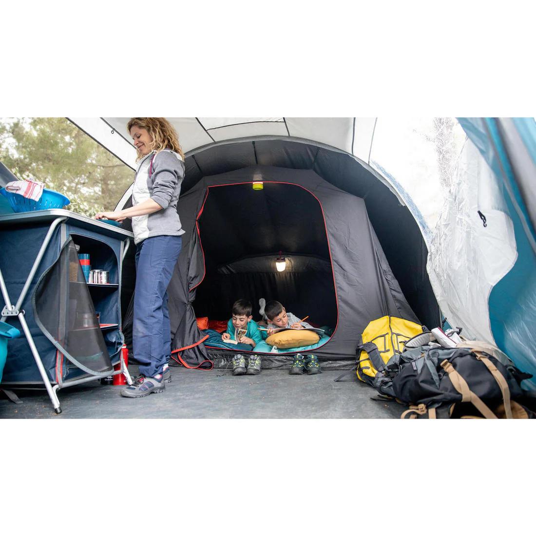 4-person camping tent, Arpenaz 4.1, Fresh & - Image 40