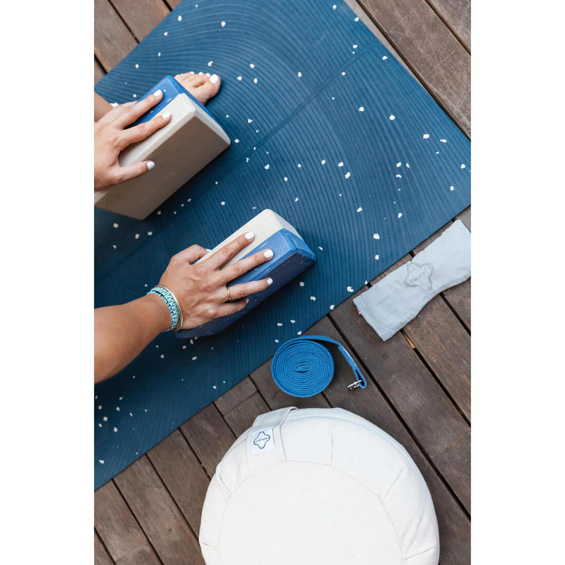 5 mm Grippy and Comfortable Gentle Yoga Mat - Image 8