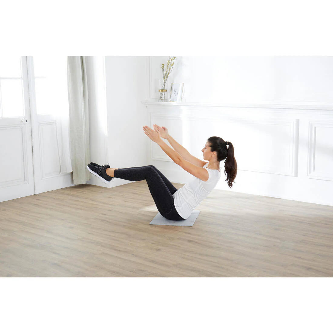 50 cm x 39 cm x 8 mm Pilates Mini Floor Mat 500 - Grey - Image 6