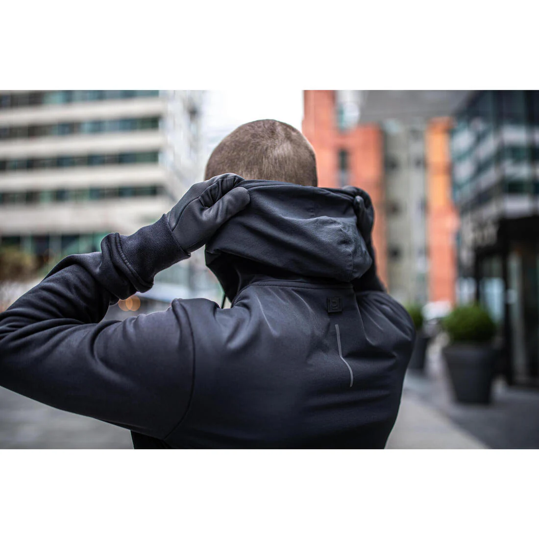Adult Running Gloves Black - Run 100 Series - Image 10