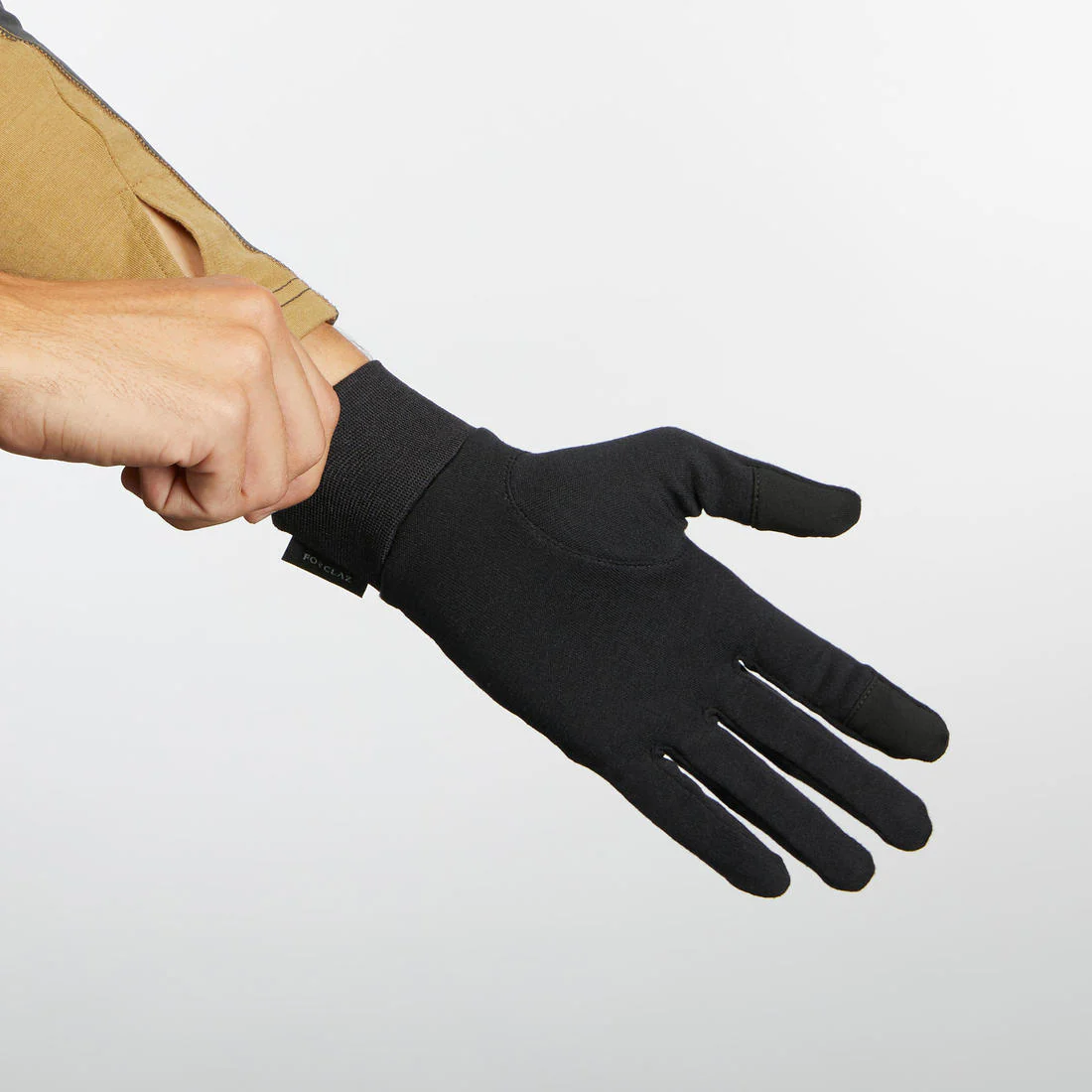 Adults’ trekking silk liner gloves, MT500 - Black - Image 2