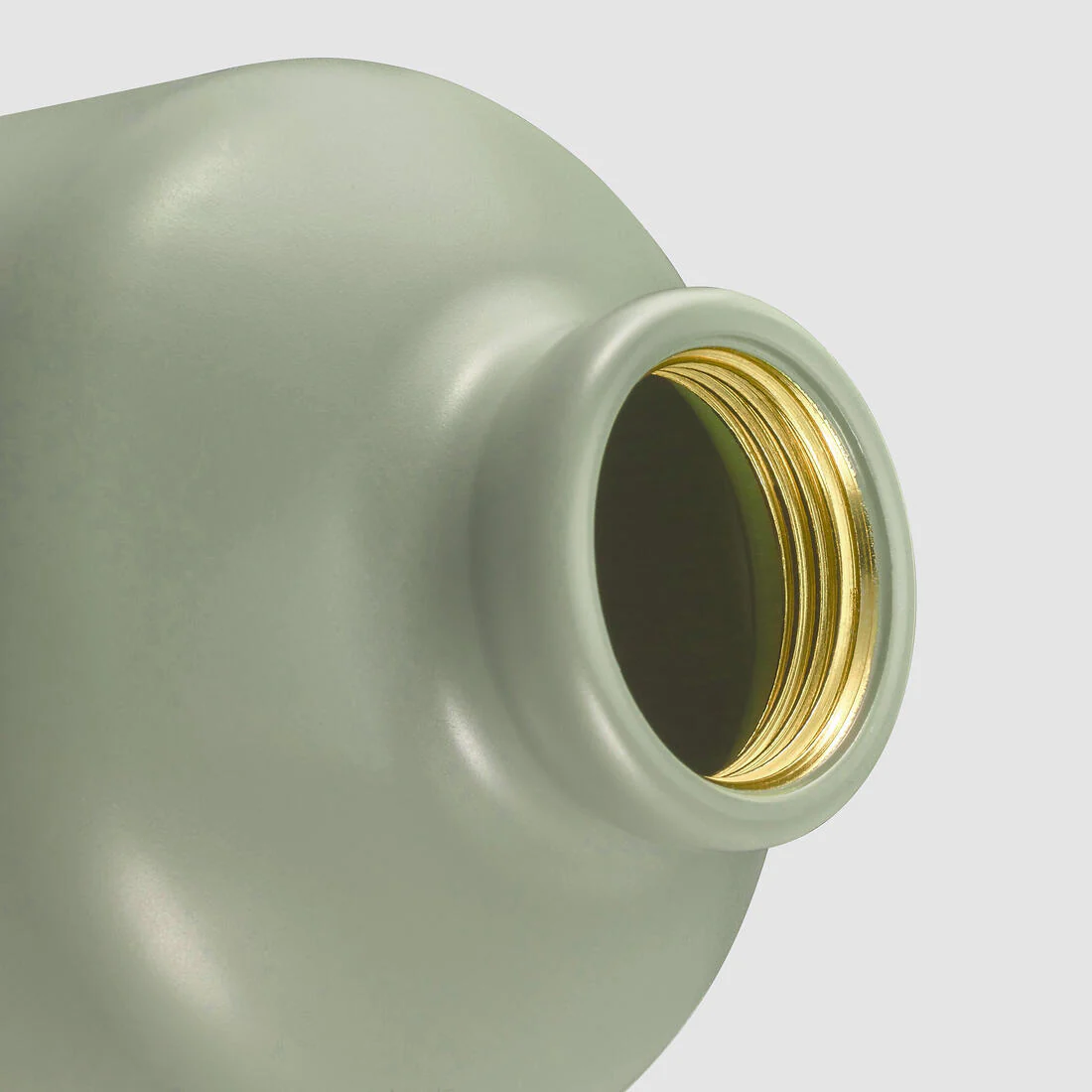 Aluminium Flask 0.75 L with Screw Cap for Hiking - Image 6