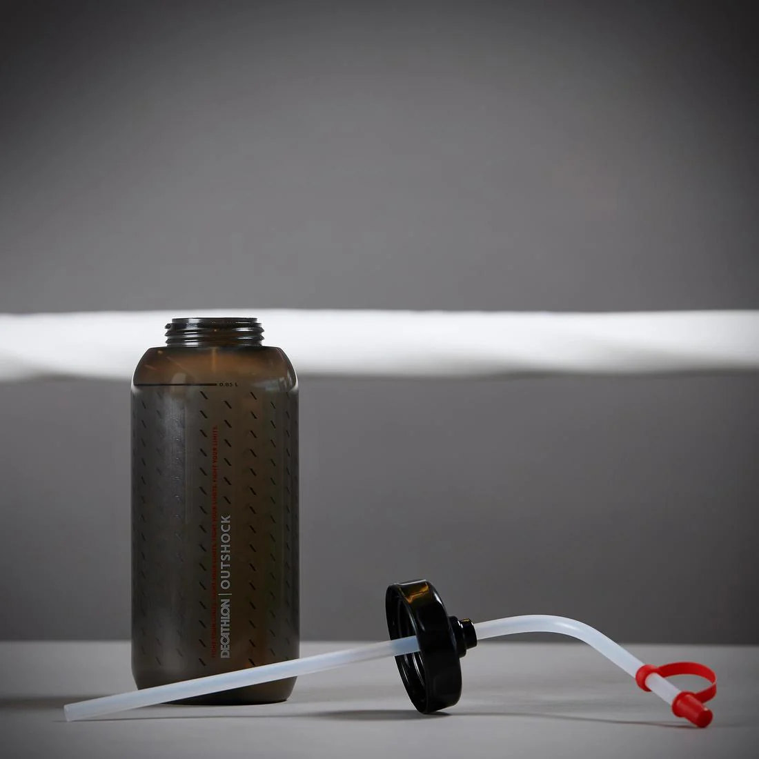 Boxing Water Bottle With Straw 850 ml - Black - Image 3