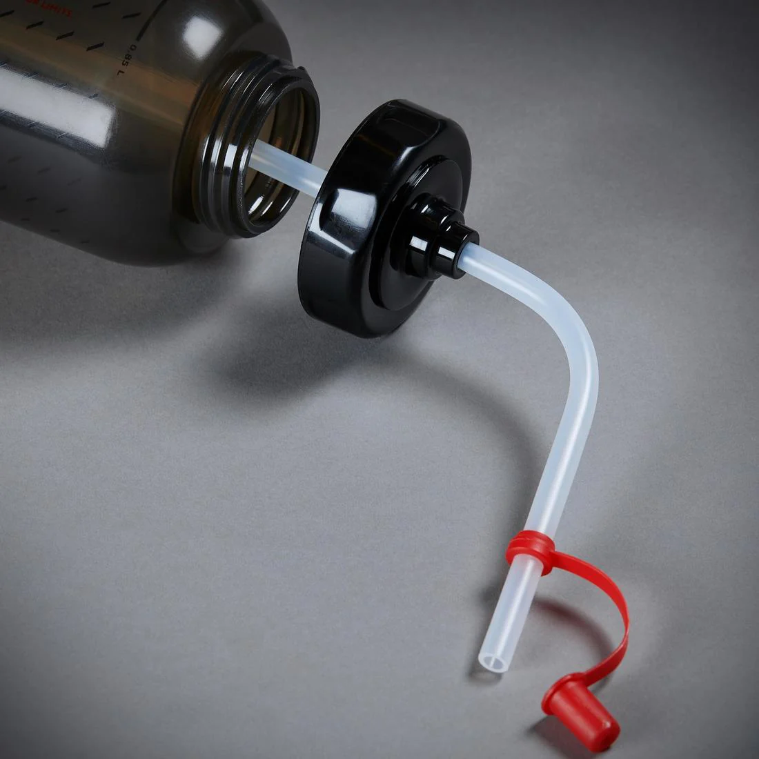 Boxing Water Bottle With Straw 850 ml - Black - Image 4