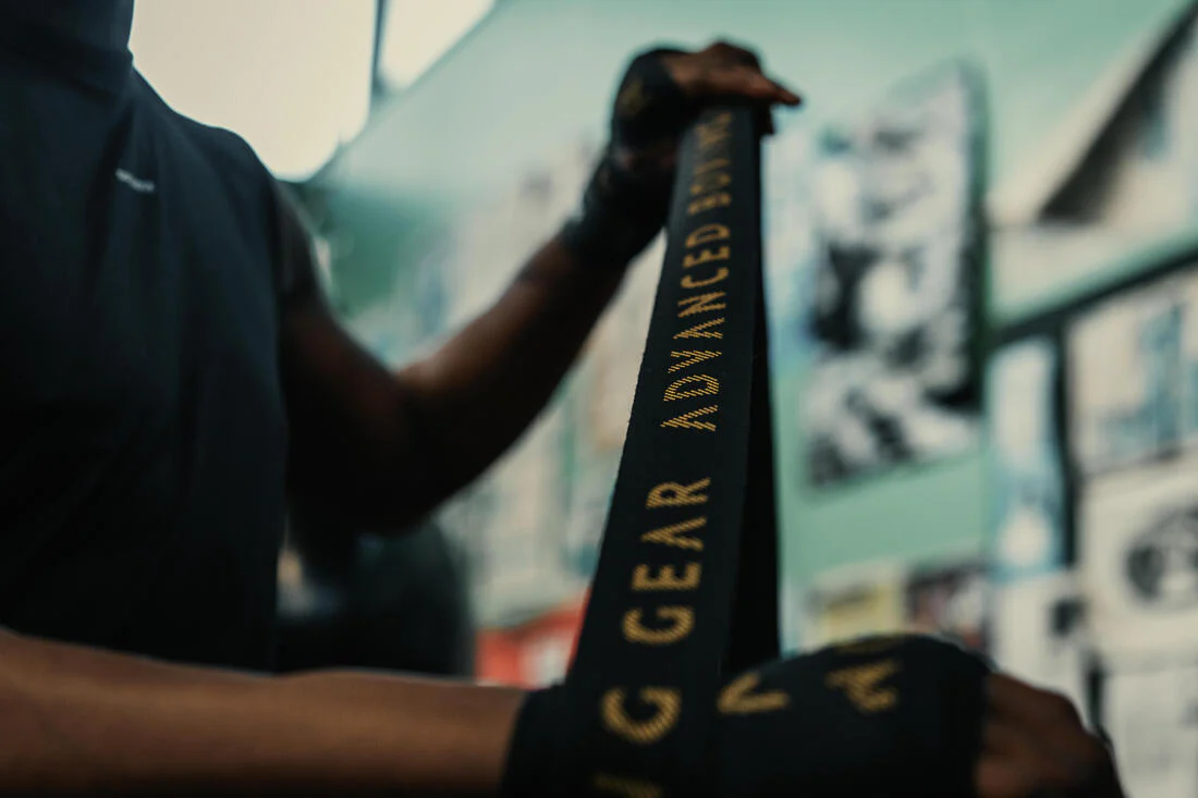 Boxing Wraps 4.5 m Black/Gold - Image 7