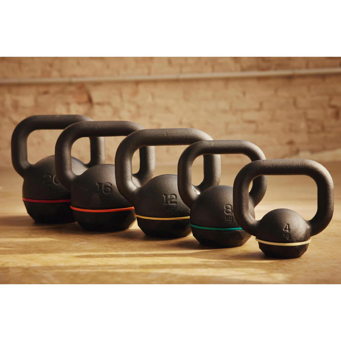 Cast Iron Kettlebell with Rubber Base 12 kg, Partially Recycled Cast Iron - Image 5