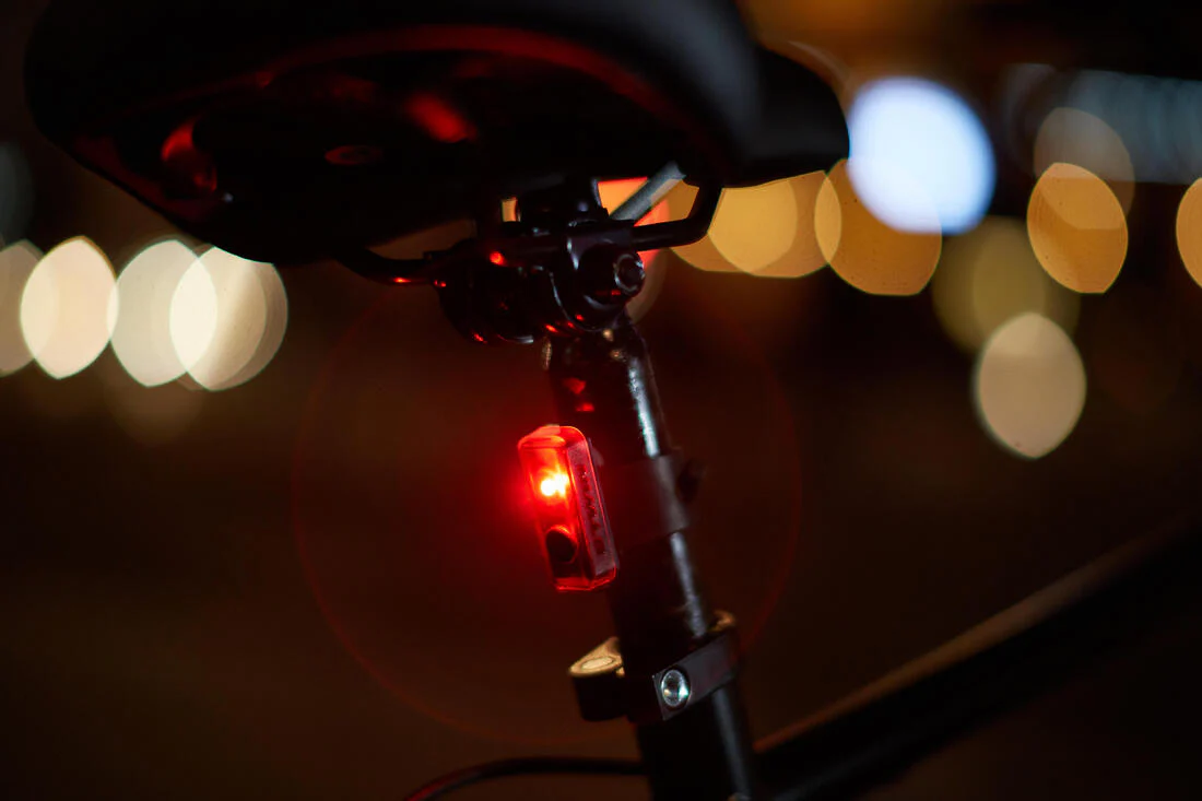 CL 100 LED USB Rear Bike Light 5 Lumens - Image 8