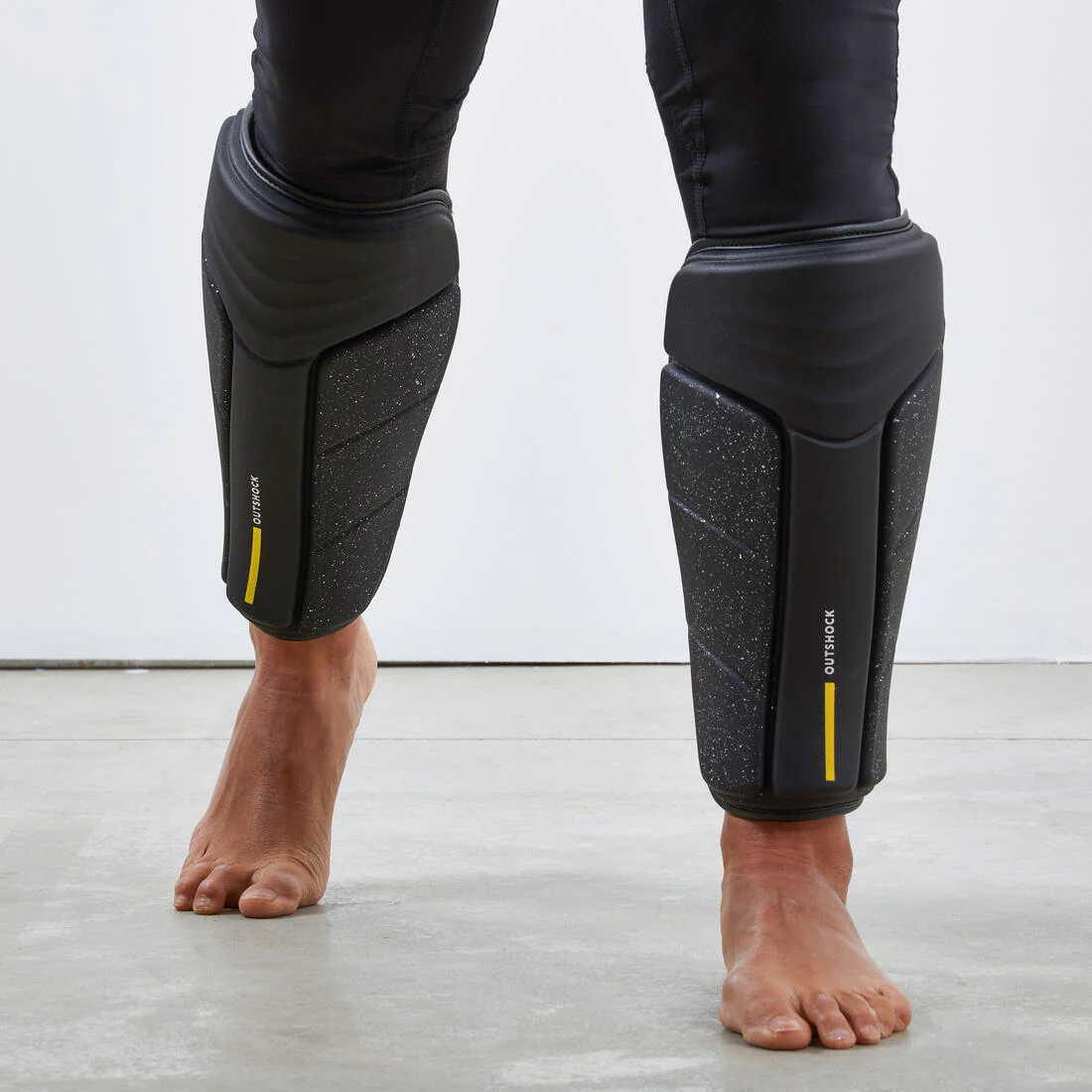 Ergonomic Shin Guards 500 - Black - Image 2
