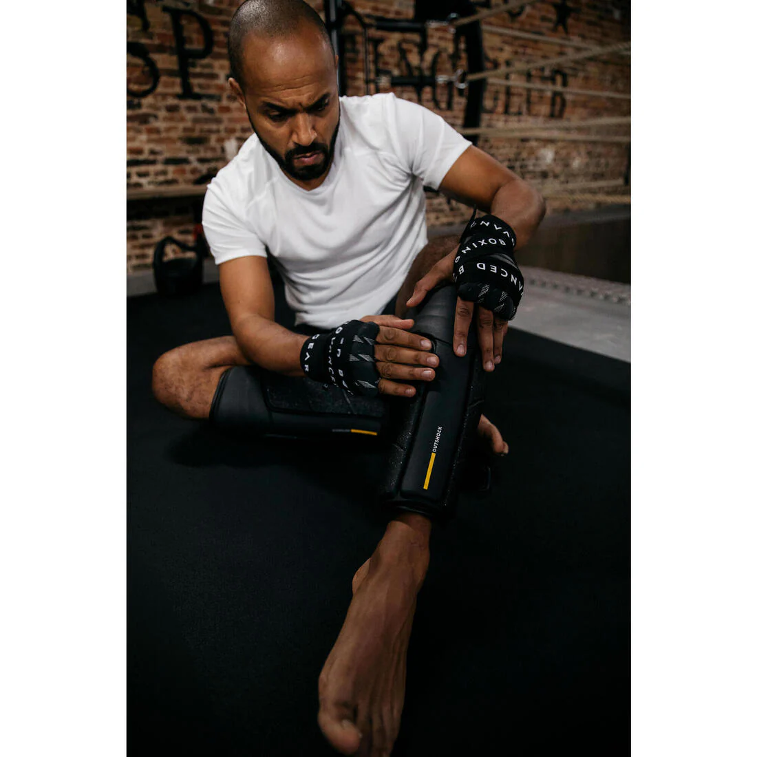 Ergonomic Shin Guards 500 - Black - Image 7