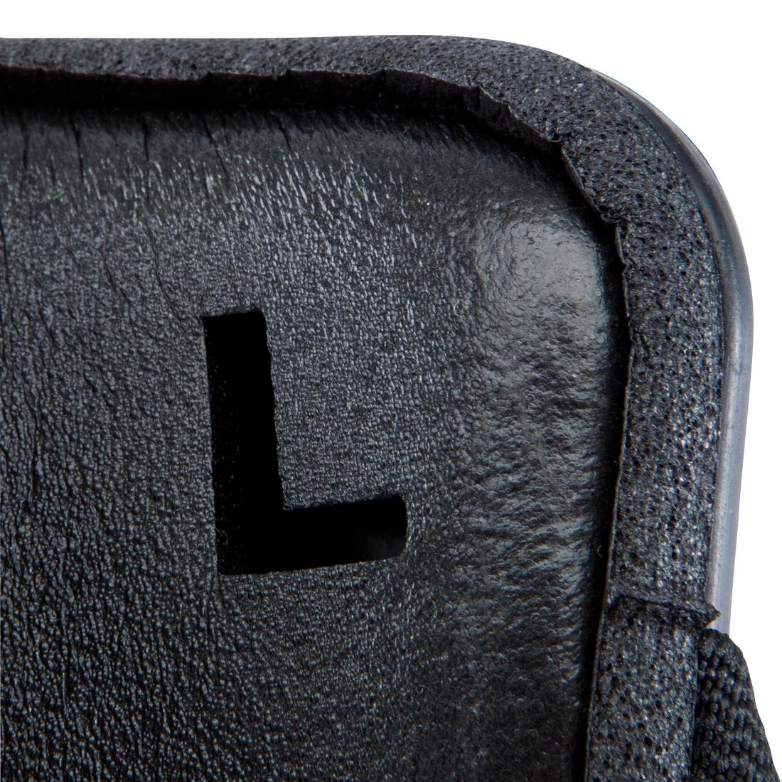 F100 Kids' Football Shin Pads - Black - Image 5