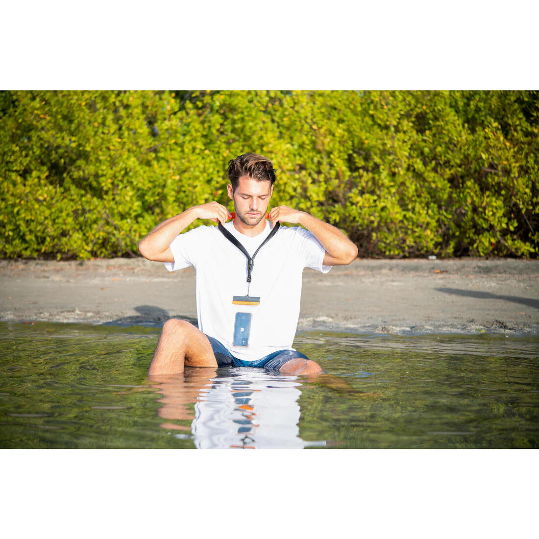 Floating cord for waterproof pouch, keys, sports camera or telephone. - Image 6