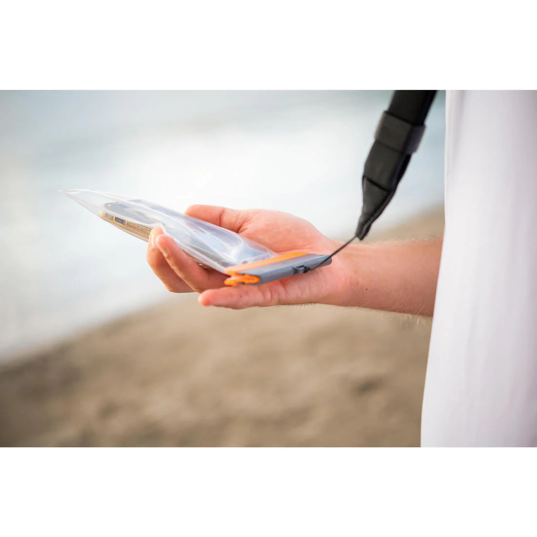 Floating cord for waterproof pouch, keys, sports camera or telephone. - Image 7