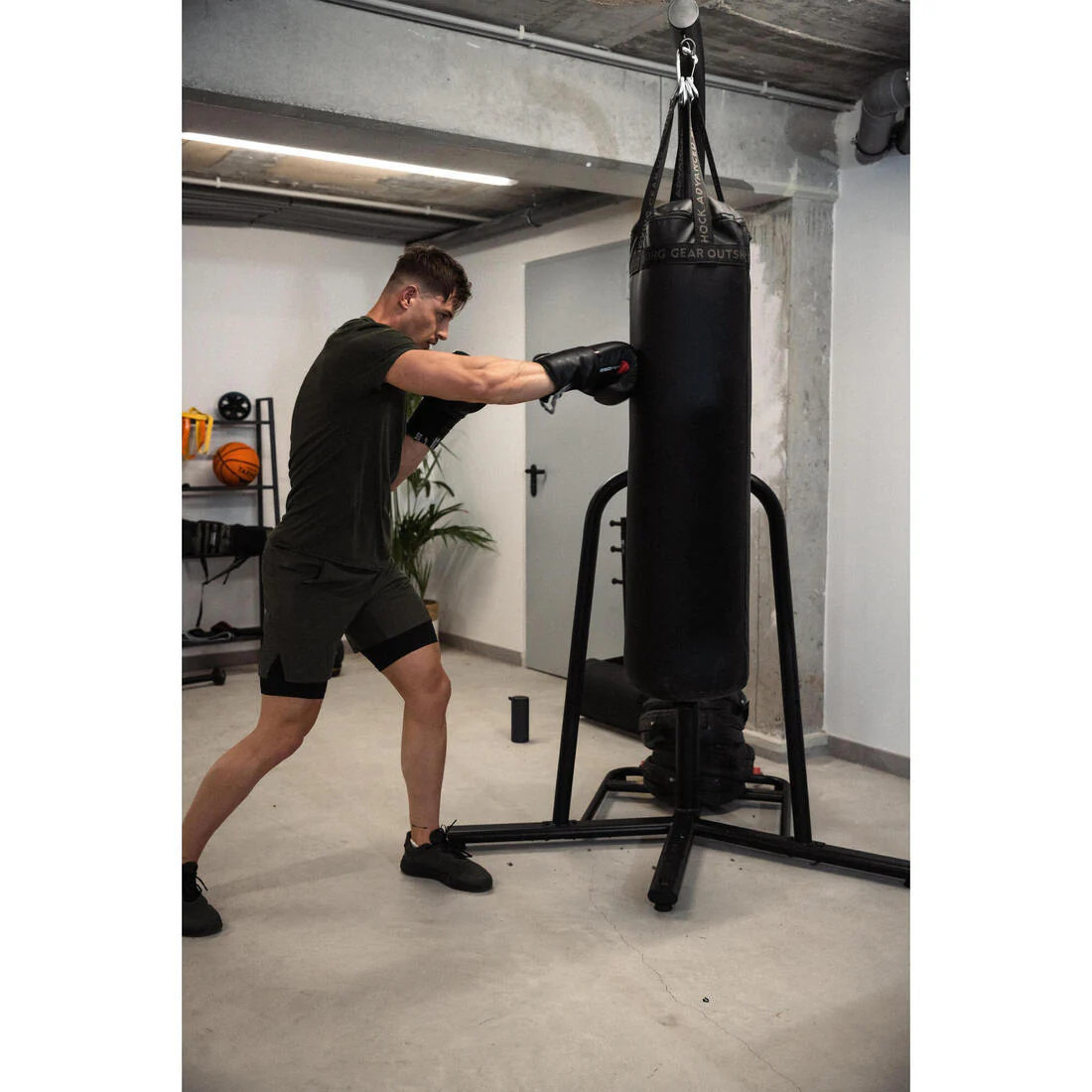 Free-standing Versatile and Weightable Punching Bag Stand 900 - Image 9