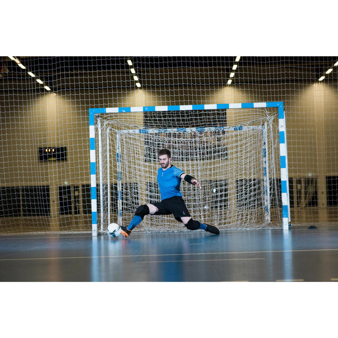 Futsal Goalkeeper Protective Knee Pads - Black - Image 7