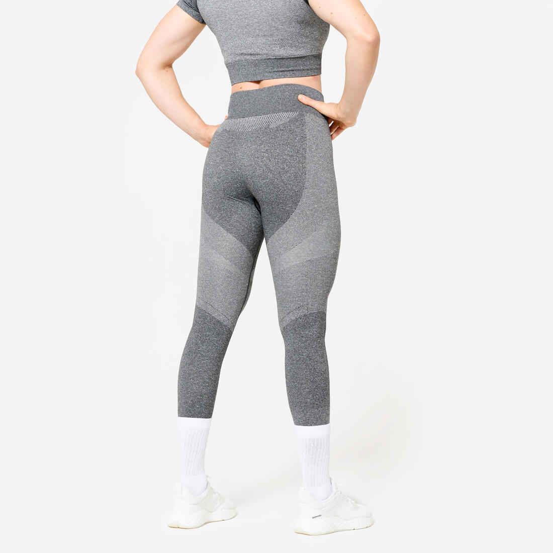 High-Waisted Seamless Fitness Leggings with Phone Pocket - Image 4