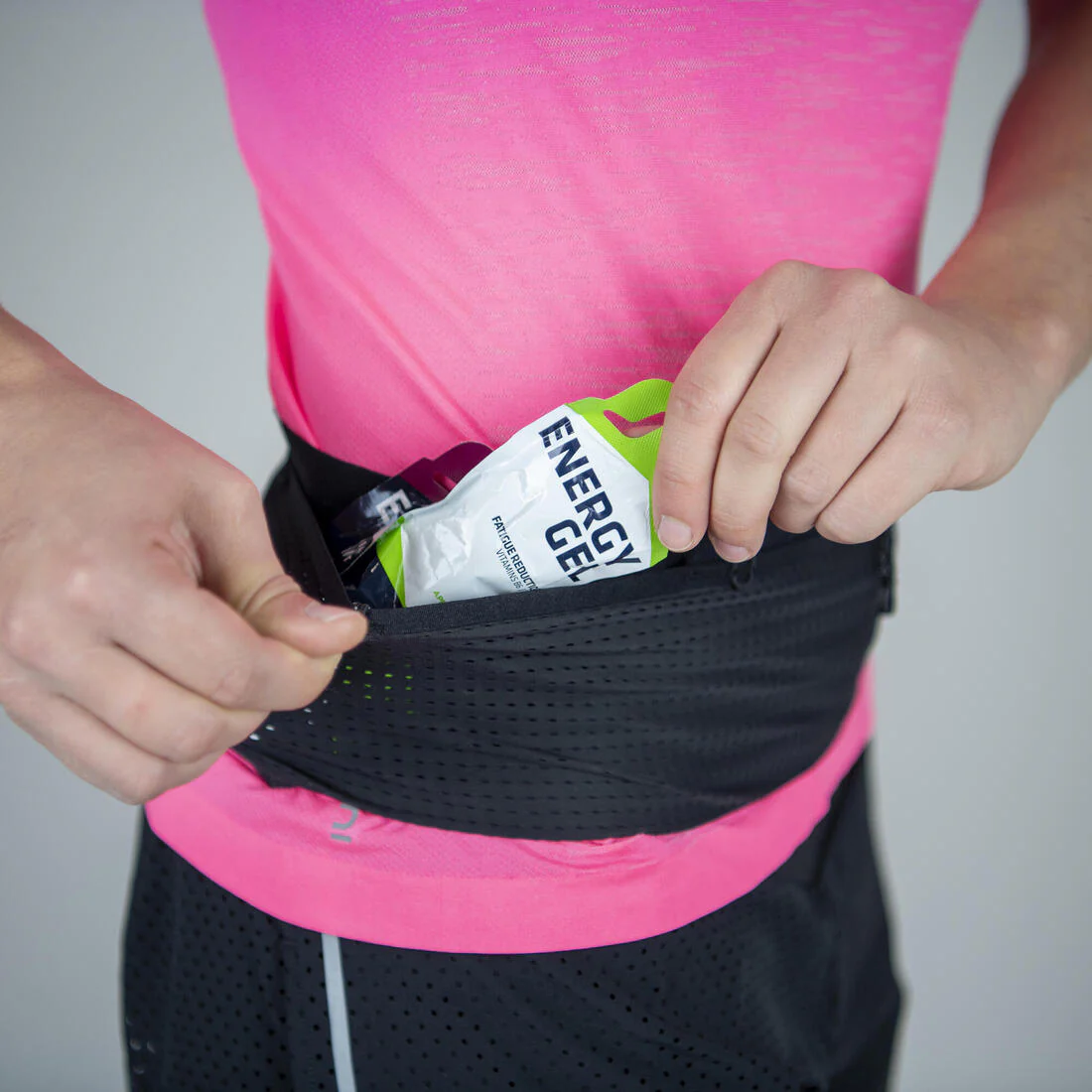 HYDRATION FLASK-CARRYING RUNNING BELT - BLACK - Image 3