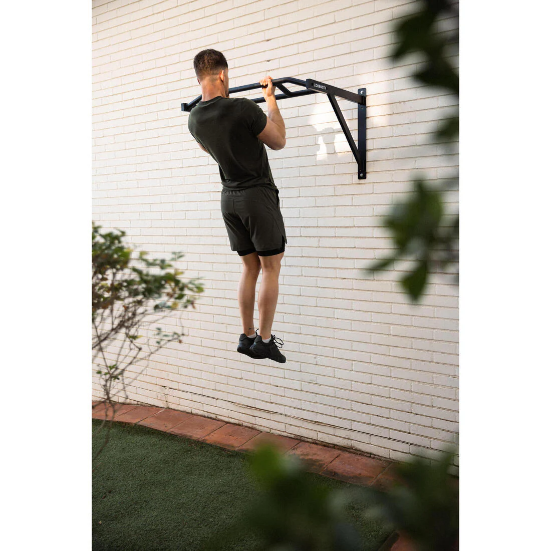 Indoor and Outdoor Wall-Mounted Pull-Up Bar - Image 8