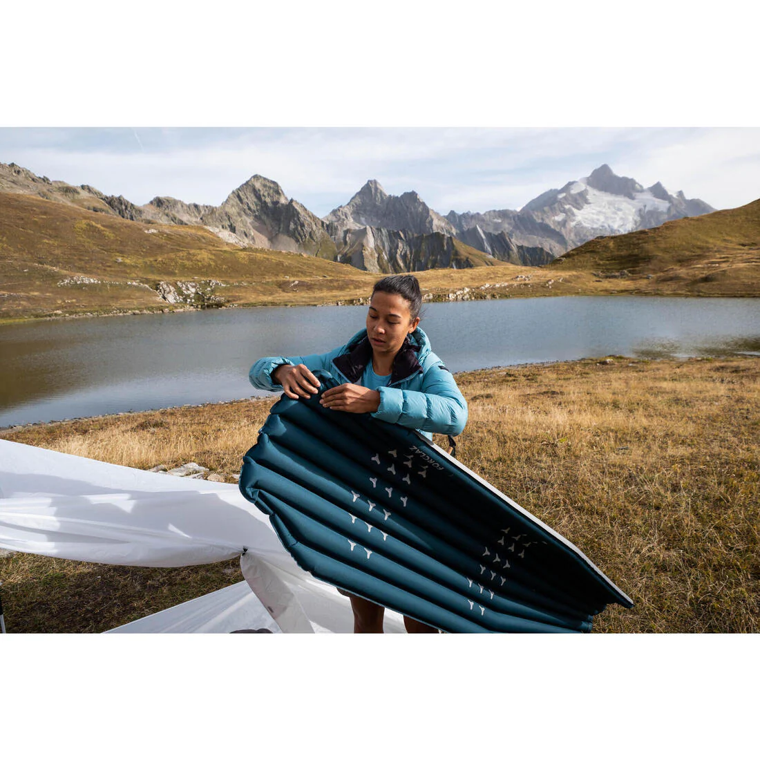 Inflatable trekking mattress, size L - MT500 - 180 x 52 cm - Image 8
