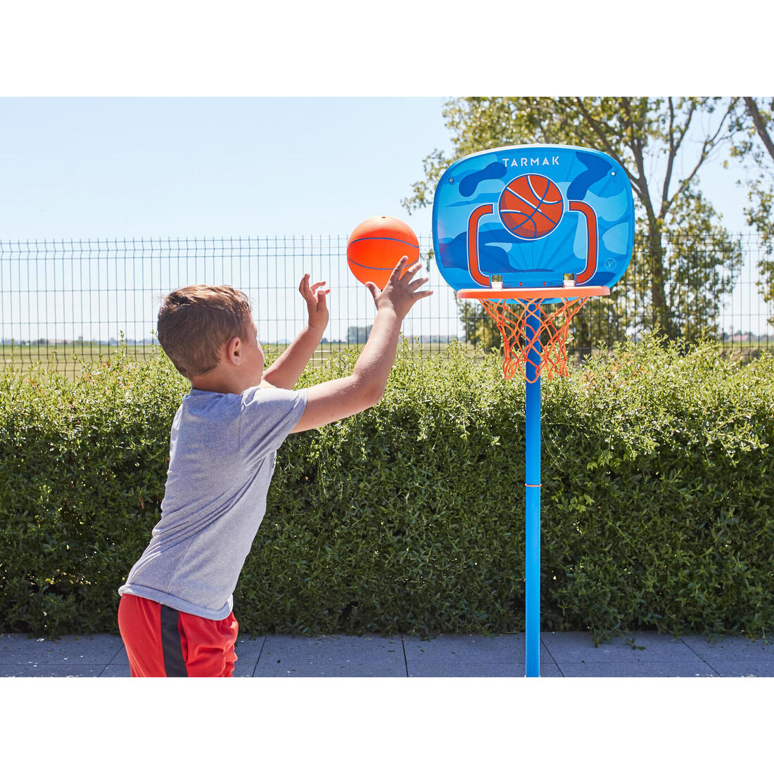 K100 Kids' Adjustable Basketball Hoop (0.9 to 1.2m) - Image 4