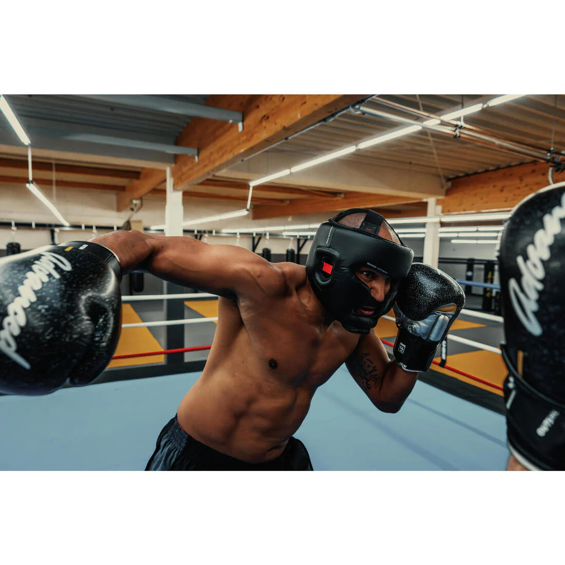 Kickboxing/Muay Thai Gloves for Intermediate Boxers - Black - Image 10