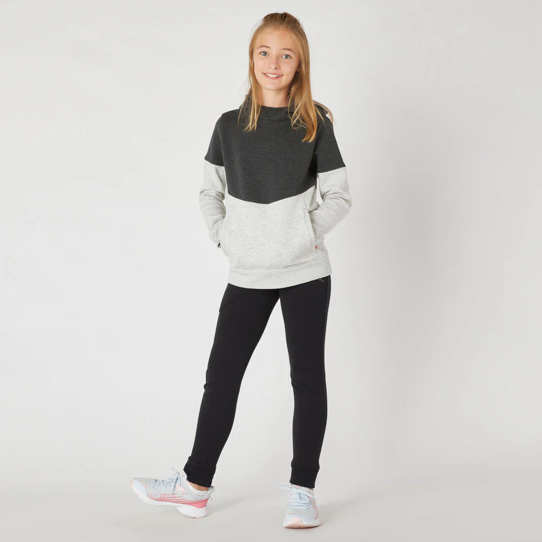 Kids' Breathable Cotton Hoodie 500 - Heathered Light Grey/Black - Image 5