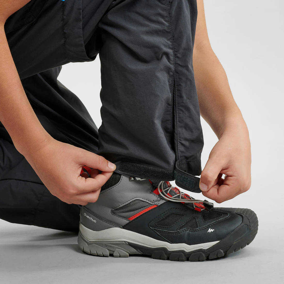 Kids’ convertible hiking trousers, 7-15 years, MH500 - Black - Image 7