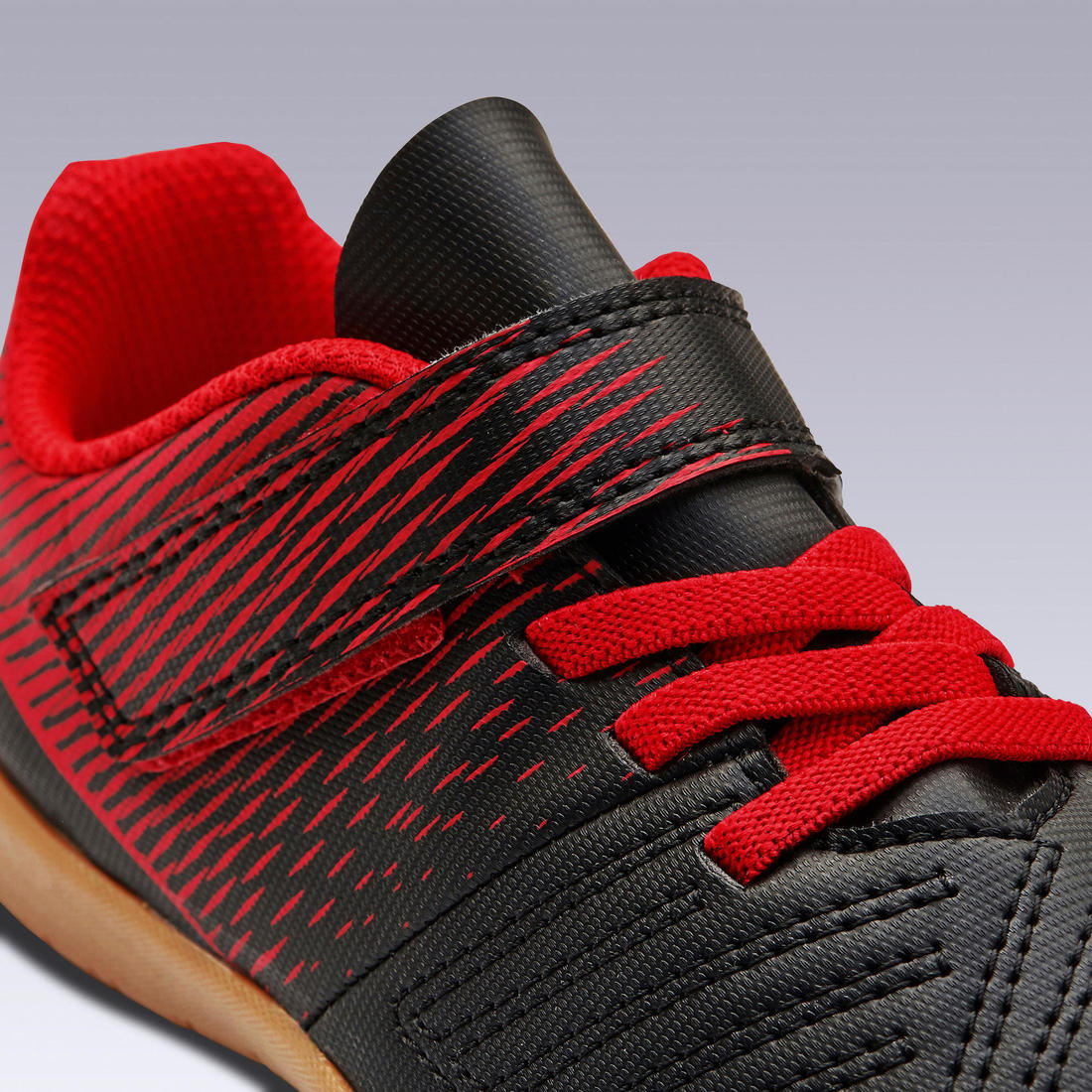 Kids' Futsal Trainers 100 - Black/Red - Image 4