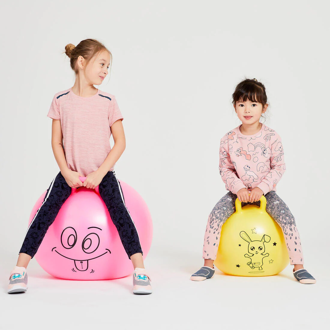 Kids' Gym Hopper Ball Resist 45 cm - Image 5