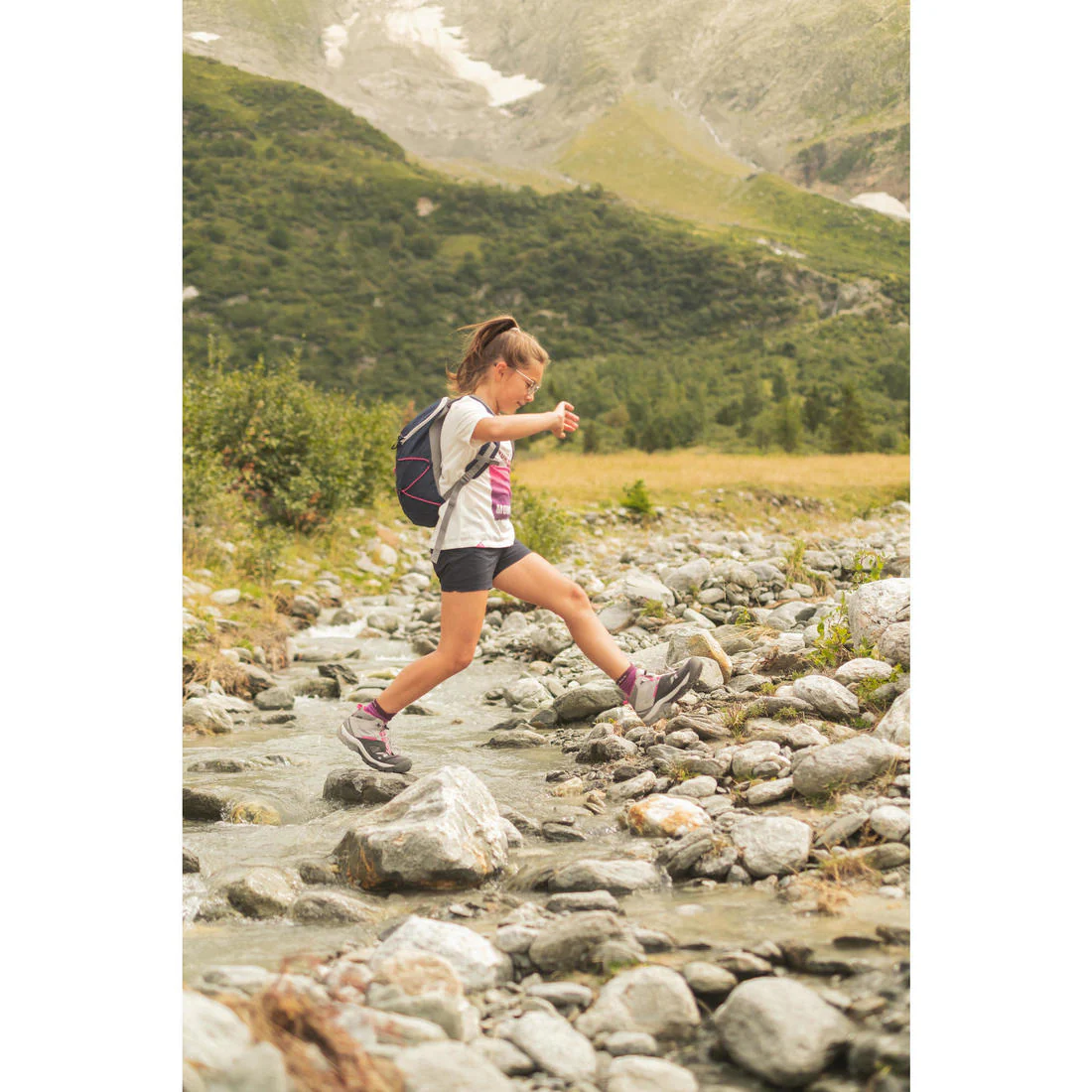 Kids’ Hiking Shorts -  MH500 Ages 7-15 - Image 10