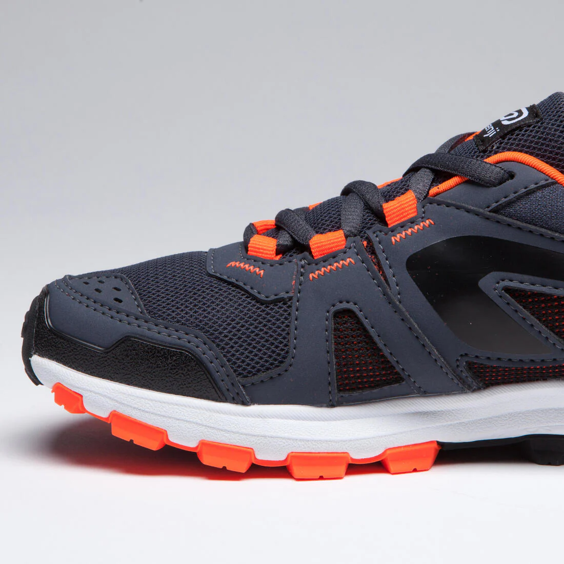 KIDS KIPRUN GRIP RUNNING & ATHLETICS SHOES - GREY AND BLACK NEON ORANGE - Image 9