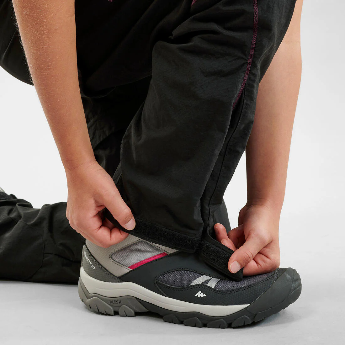 Kids’ Modular Hiking Trousers MH500 Aged 7-15 Black - Image 8