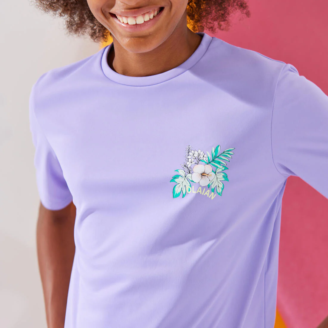 Kids’ short sleeve UV-protection surf t-shirt - 100 white black skate - Image 5