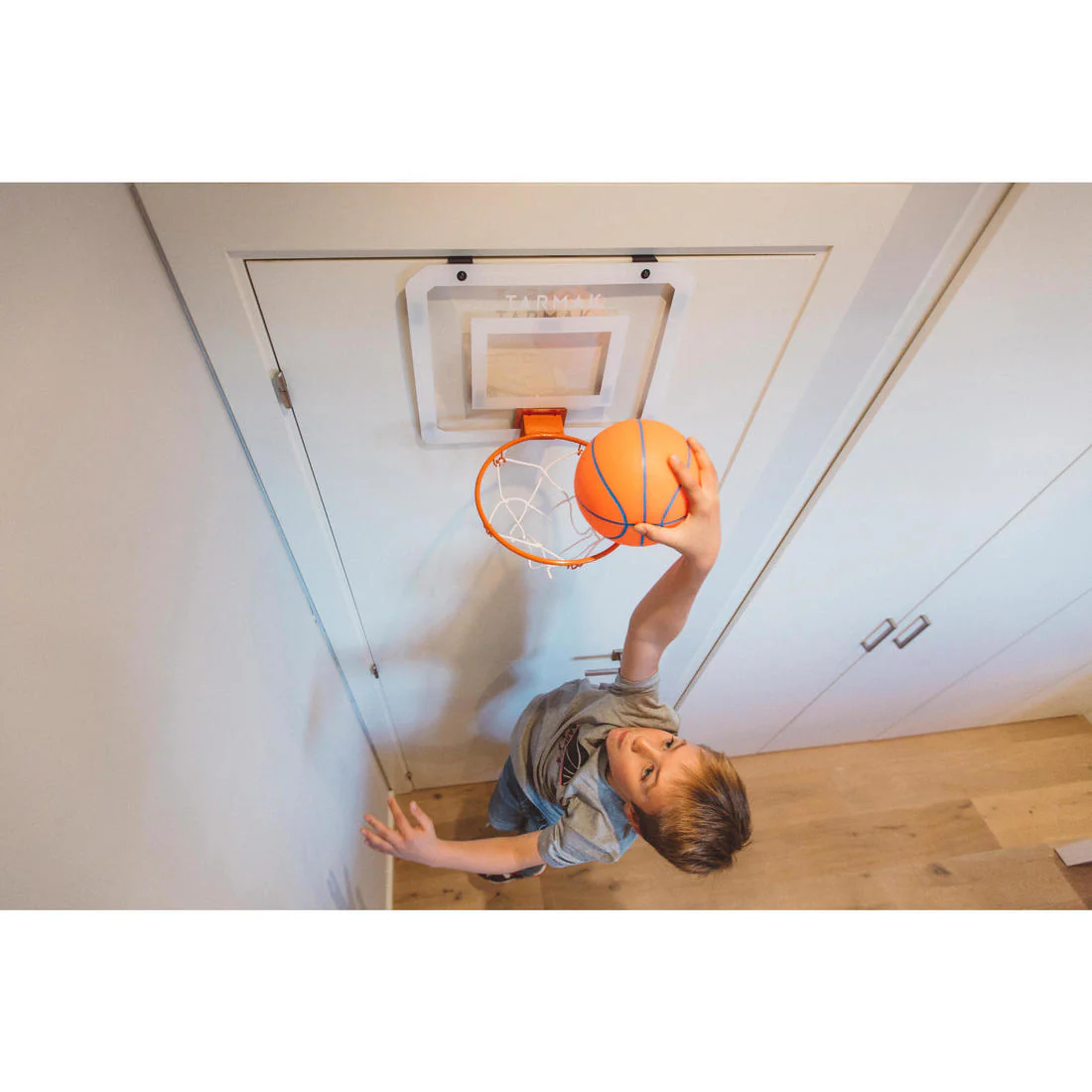 Kids' Wall-Mounted Polycarbonate Basketball Hoop SK500 - Image 9