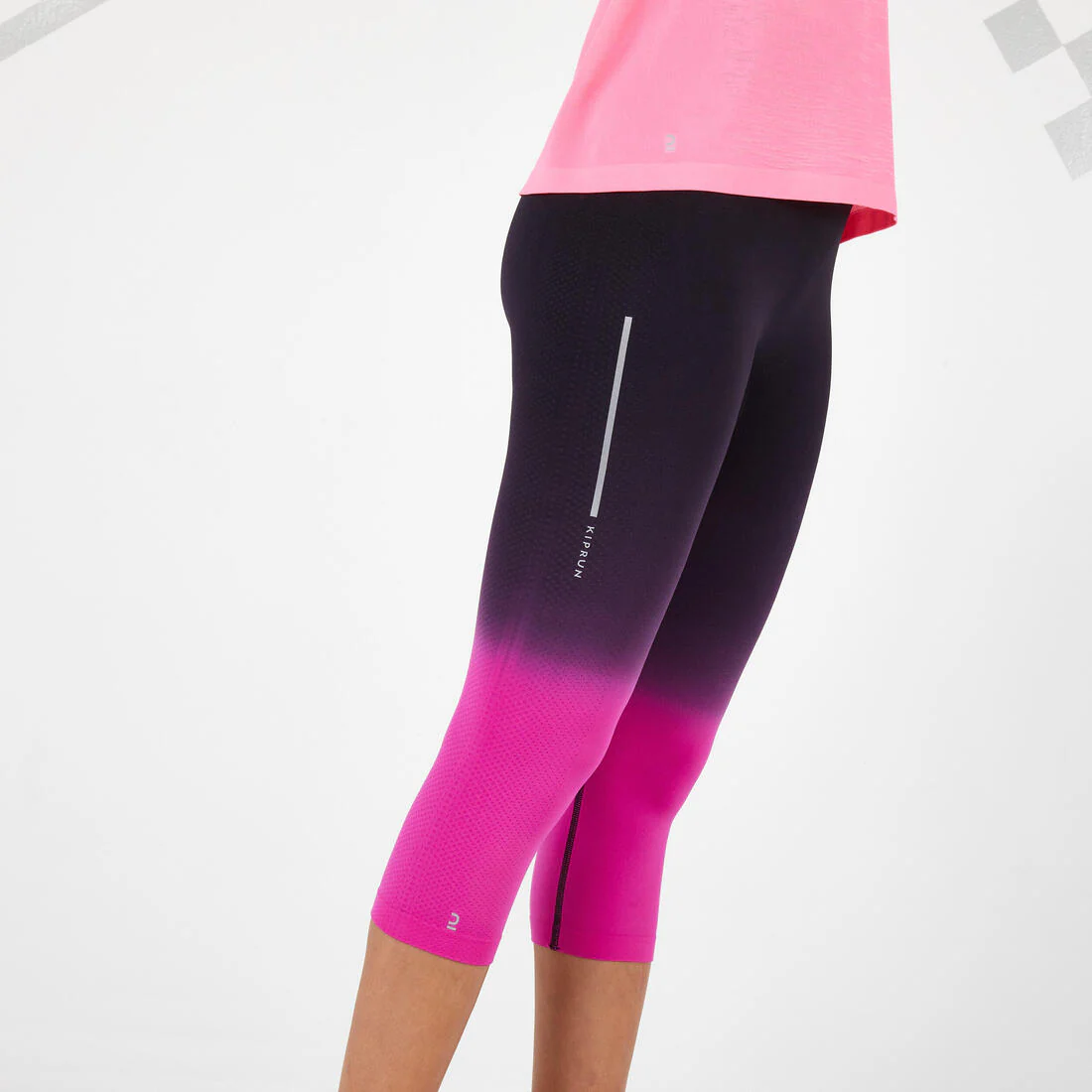 KIPRUN CARE BREATHABLE WOMEN'S CROPPED RUNNING BOTTOMS - BLACK/PINK - Image 3