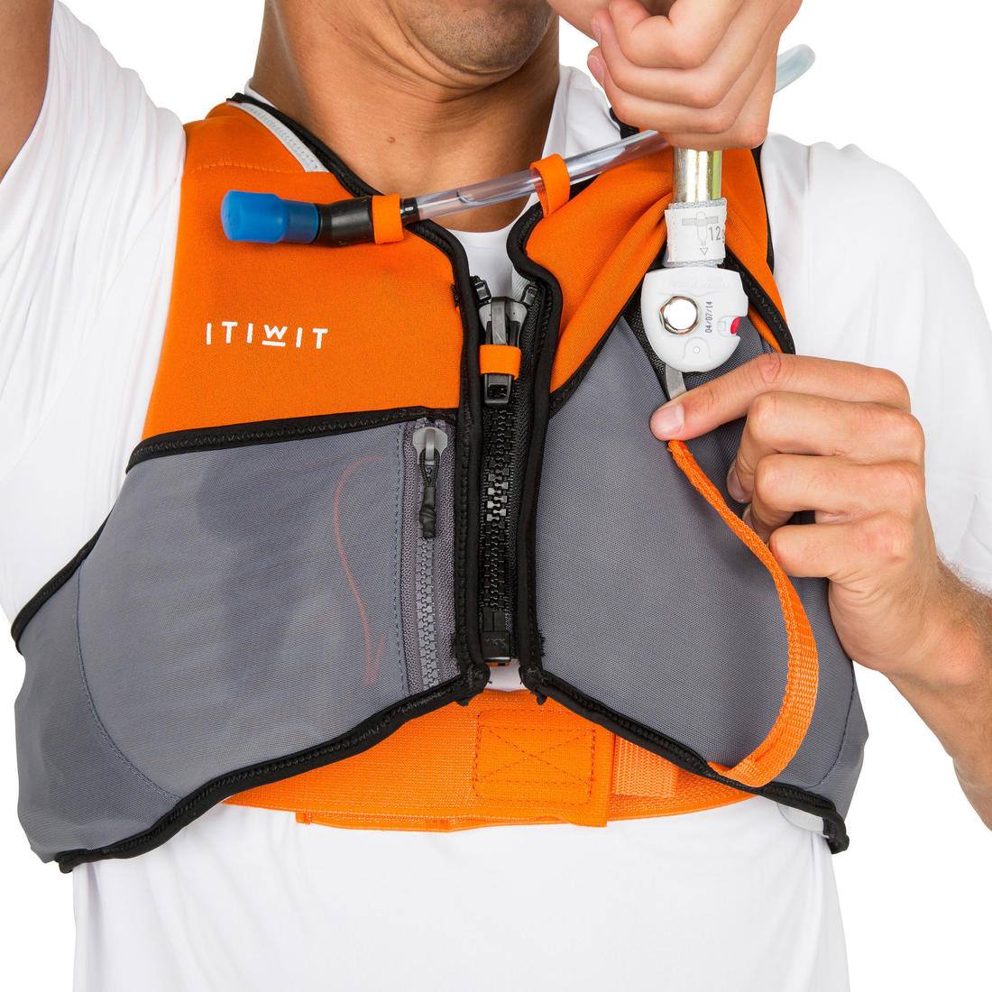 LIFE VEST SUP AND KAYAK WAIRGO HYDRATION 50N ORANGE - Image 21
