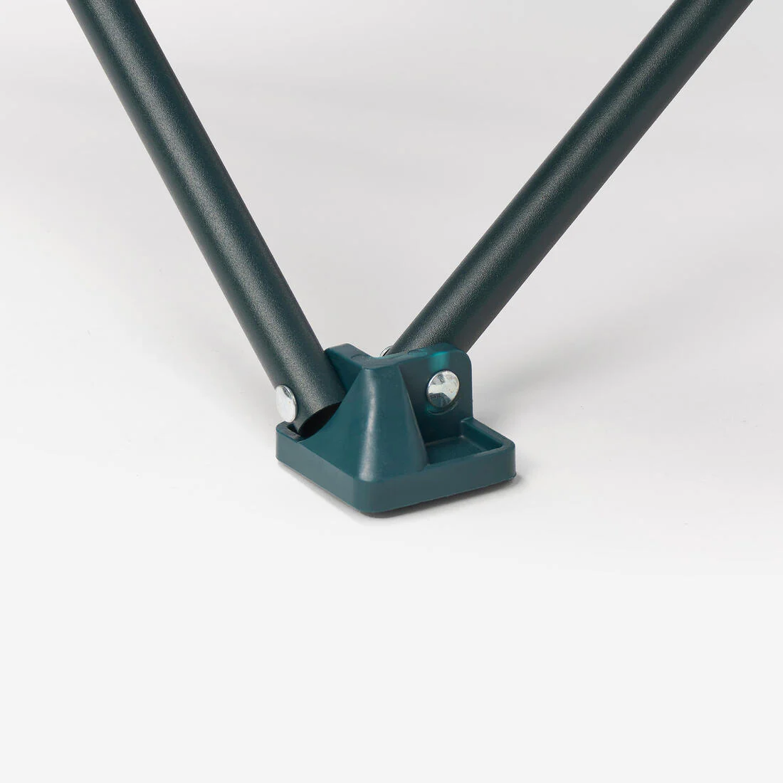 Low camping chair 100 - compact and foldable - Image 7