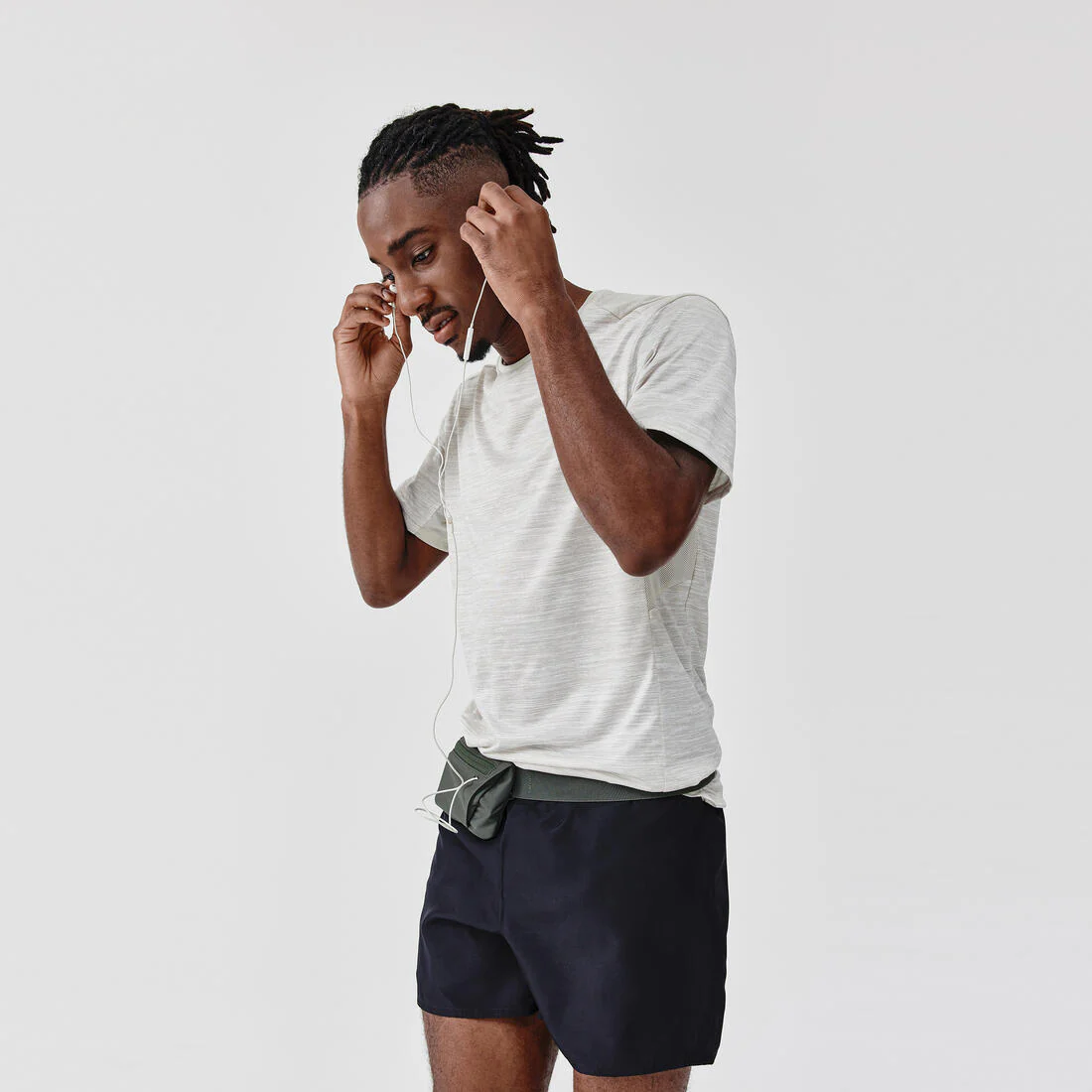 Men's and Women's Running Smartphone Belt KIPRUN Basic 2 - Image 19