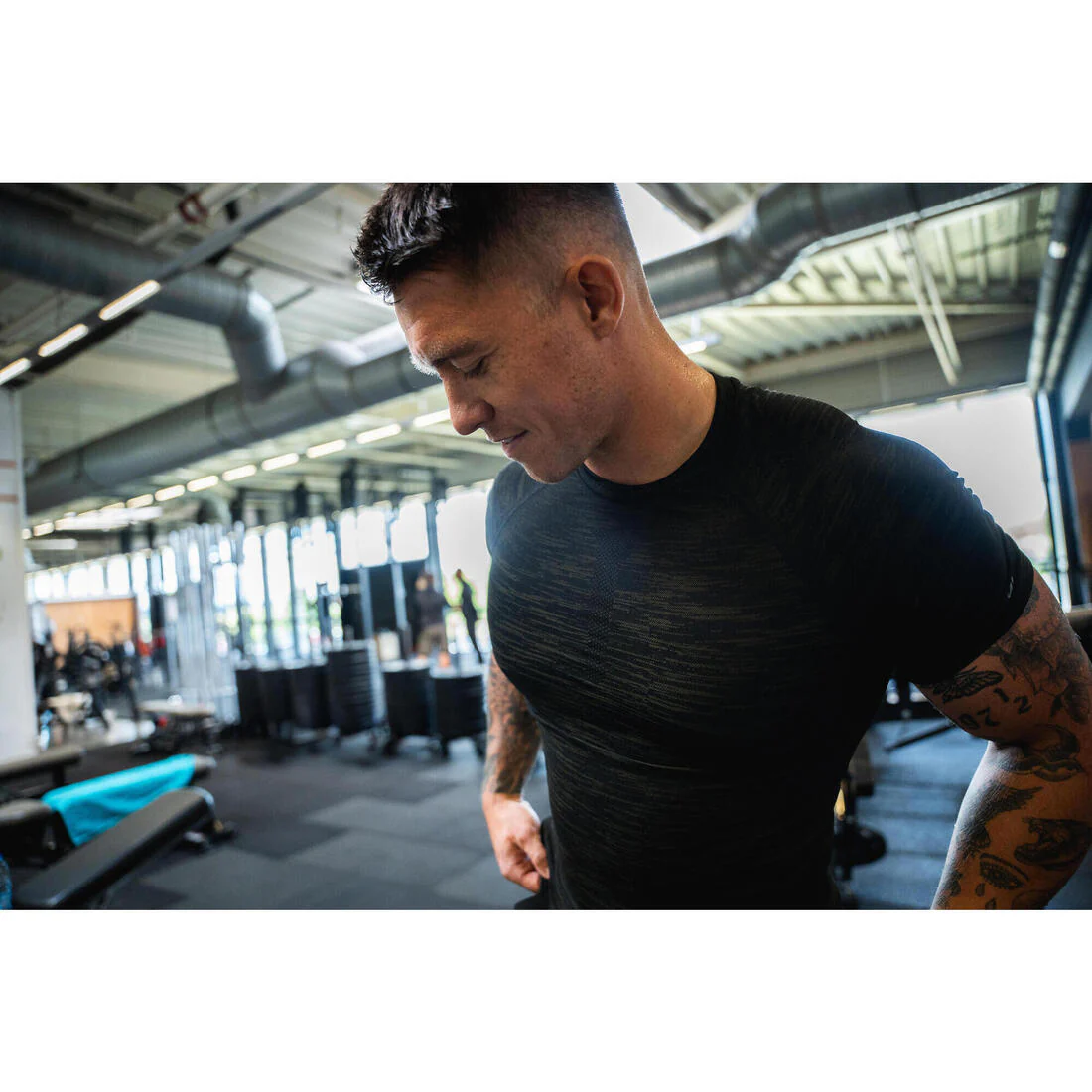 Men's Breathable Short-Sleeved Crew Neck Weight Training Compression T-Shirt - Image 27