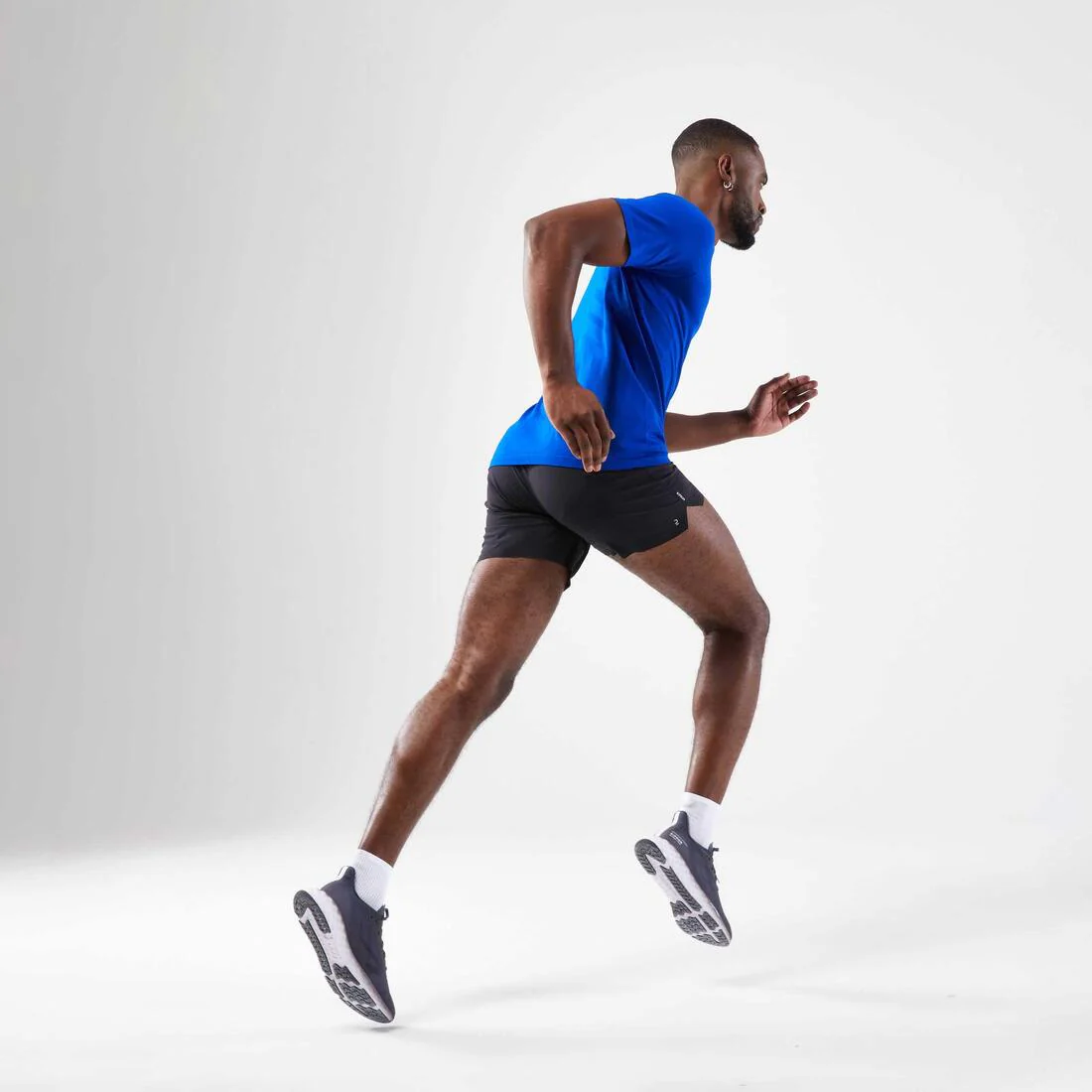 Men's KIPRUN Run 500 Comfort seamless running T-shirt - Image 12