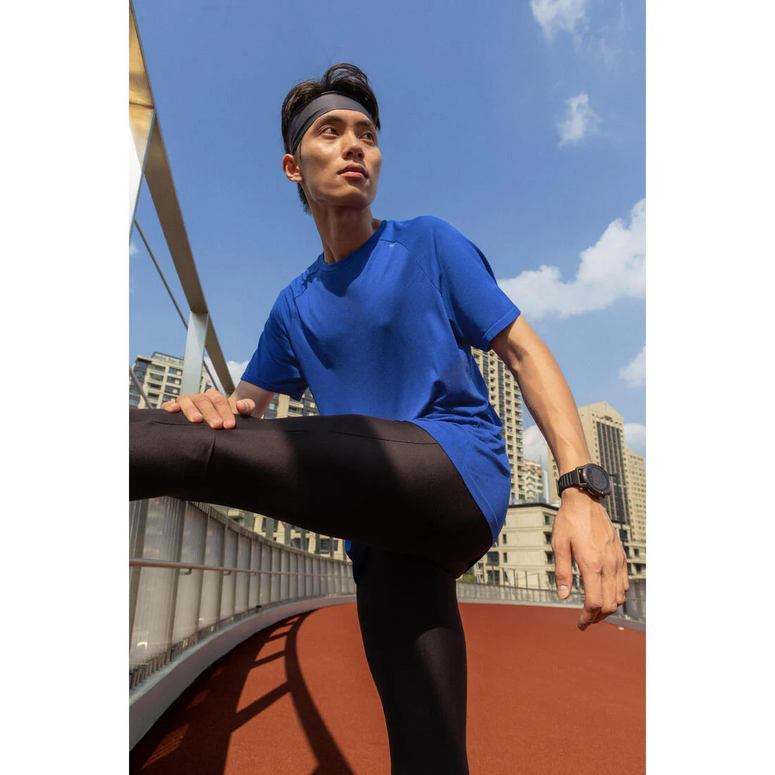 Men's KIPRUN Run 500 Comfort seamless running T-shirt - Image 14