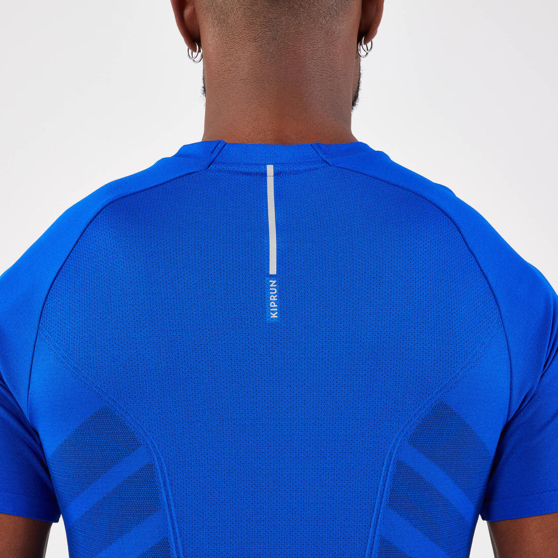 Men's KIPRUN Run 500 Comfort seamless running T-shirt - Image 8